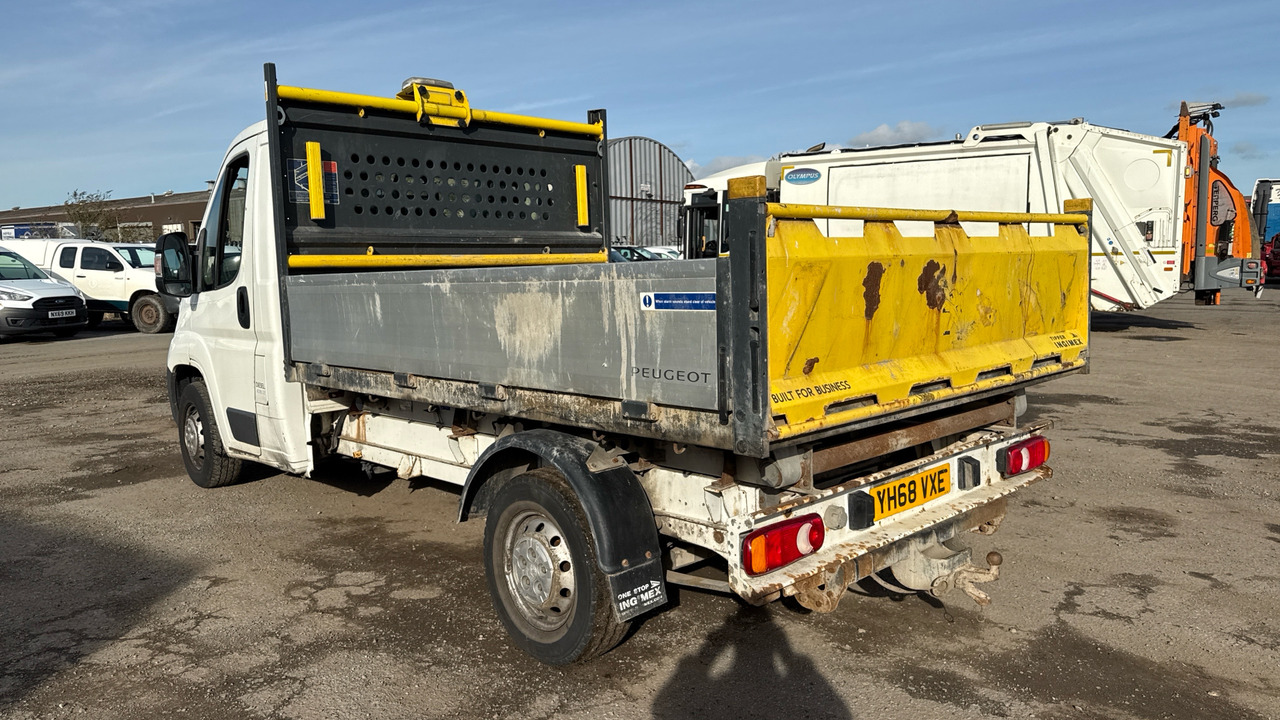 PEUGEOT BOXER 355 2.0 BlueHDi 130ps - Dostavno vozilo istovarivač: slika 4 PEUGEOT BOXER 355 2.0 BlueHDi 130ps - Dostavno vozilo istovarivač: slika 4