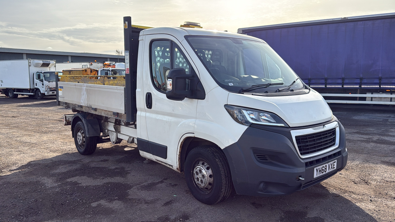 PEUGEOT BOXER 355 2.0 BlueHDi 130ps - Dostavno vozilo istovarivač: slika 1 PEUGEOT BOXER 355 2.0 BlueHDi 130ps - Dostavno vozilo istovarivač: slika 1