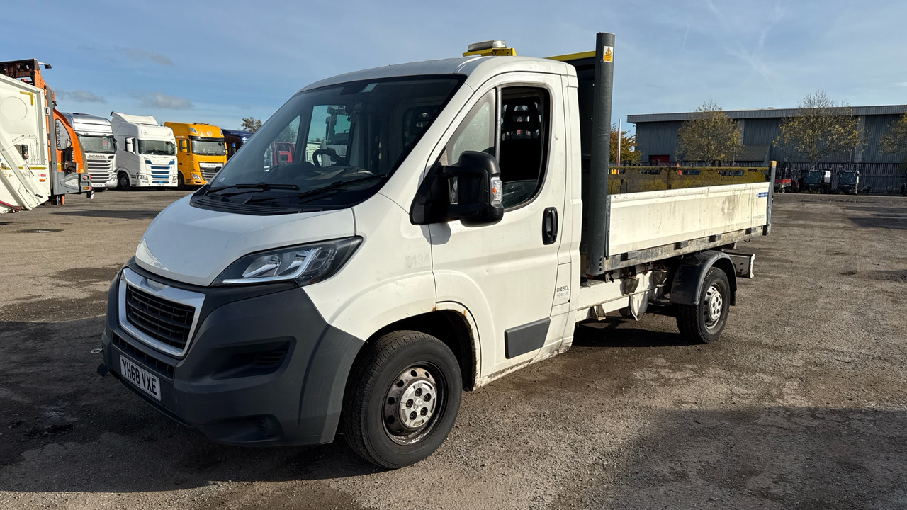 PEUGEOT BOXER 355 2.0 BlueHDi 130ps - Dostavno vozilo istovarivač: slika 3 PEUGEOT BOXER 355 2.0 BlueHDi 130ps - Dostavno vozilo istovarivač: slika 3