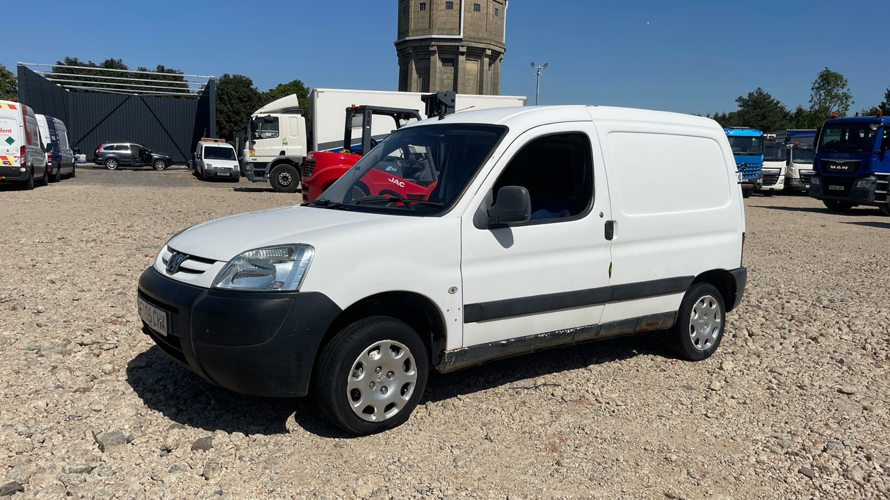 PEUGEOT PARTNER 600 - Mali kombi: slika 2 PEUGEOT PARTNER 600 - Mali kombi: slika 2