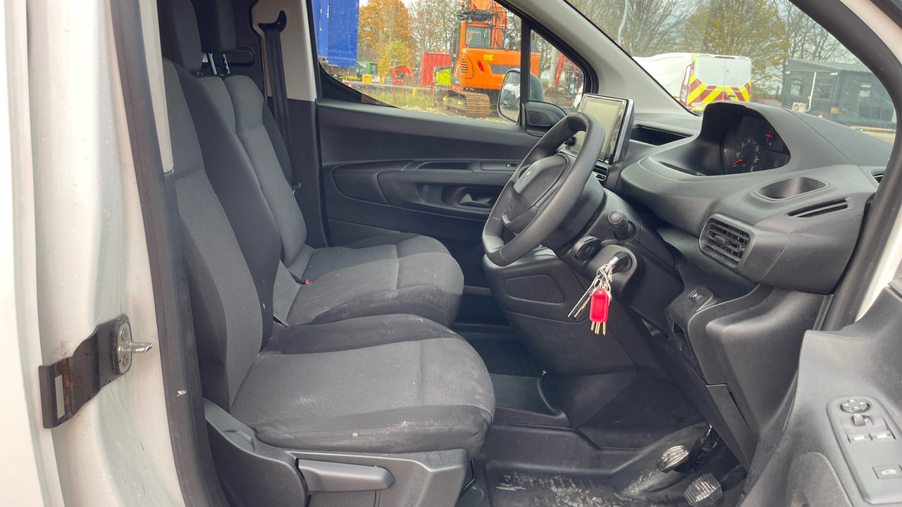 PEUGEOT PARTNER 850 1.5 BLUE HDI 100PS - Mali kombi: slika 5 PEUGEOT PARTNER 850 1.5 BLUE HDI 100PS - Mali kombi: slika 5