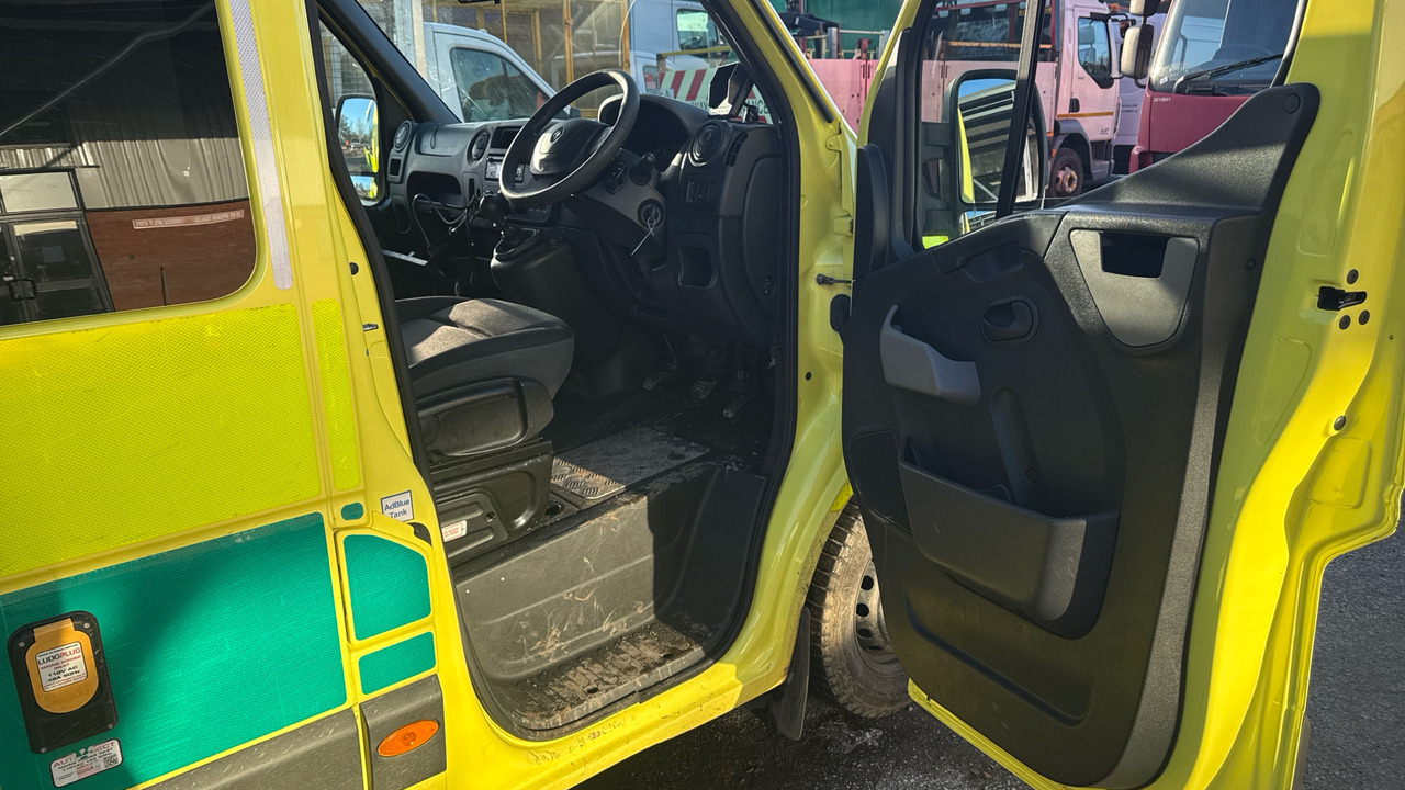 RENAULT MASTER 150.39 - Vozilo hitne pomoći: slika 5 RENAULT MASTER 150.39 - Vozilo hitne pomoći: slika 5