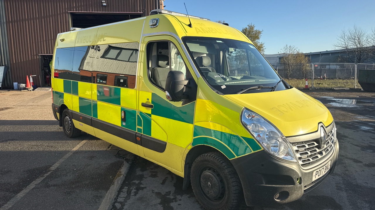 RENAULT MASTER 150.39 - Vozilo hitne pomoći: slika 1 RENAULT MASTER 150.39 - Vozilo hitne pomoći: slika 1