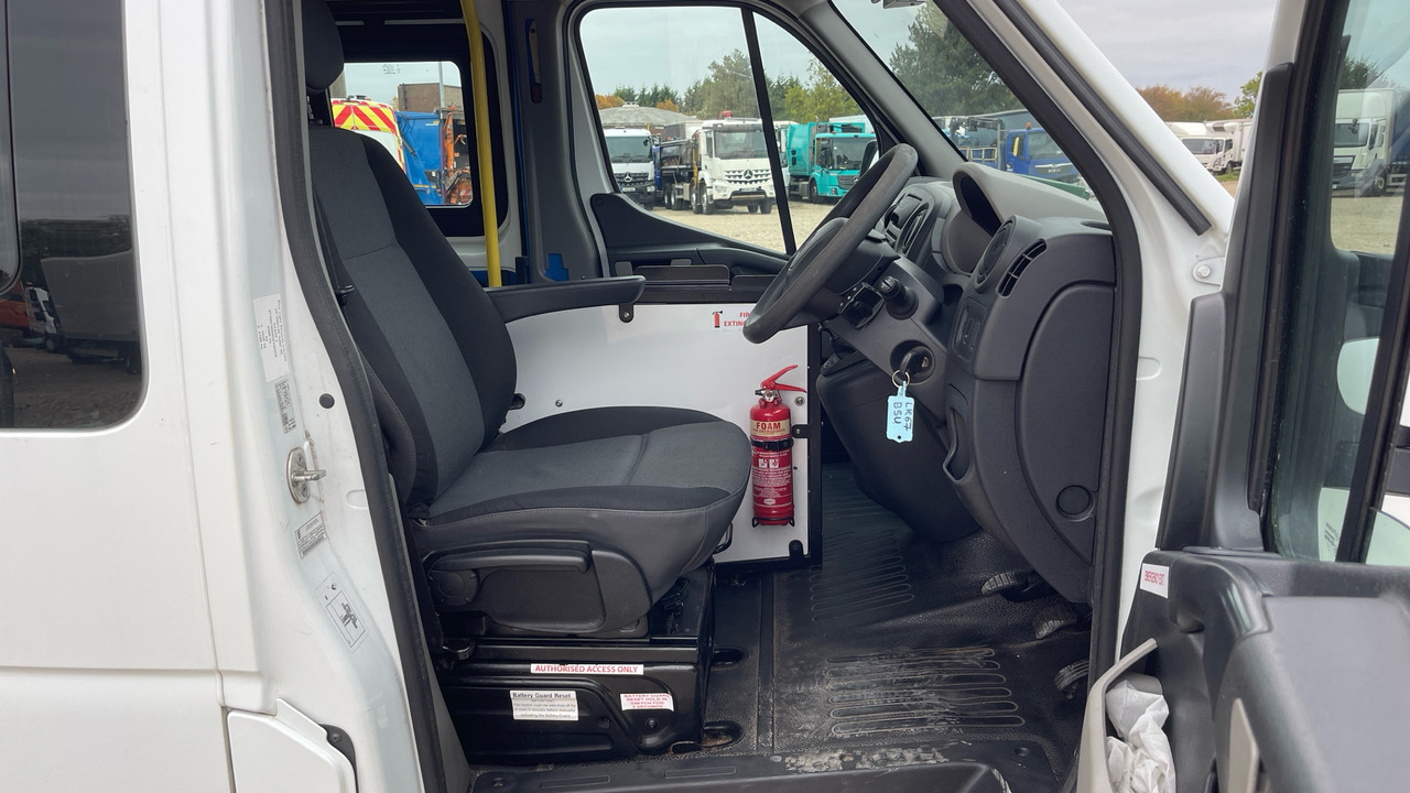 RENAULT MASTER 35 - Vozilo hitne pomoći: slika 5 RENAULT MASTER 35 - Vozilo hitne pomoći: slika 5