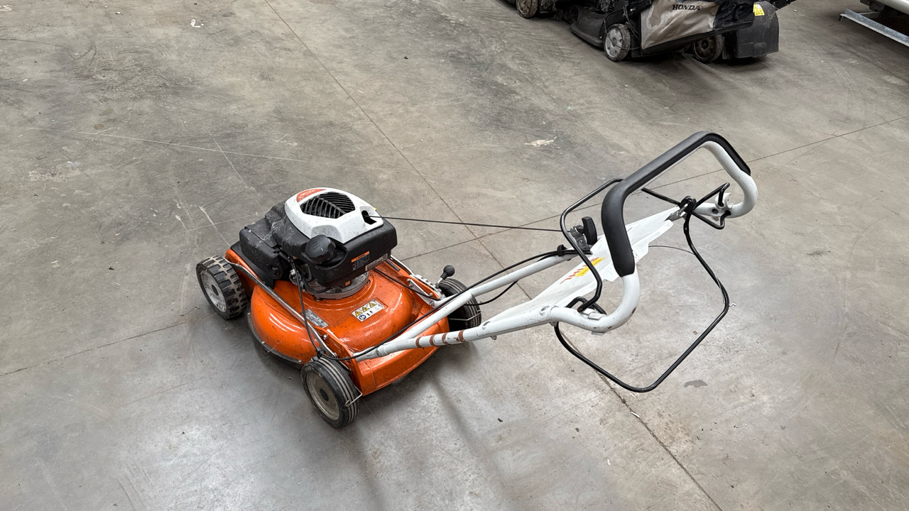 STIHL RM4 RTP - Baštenska kosačica: slika 3 STIHL RM4 RTP - Baštenska kosačica: slika 3