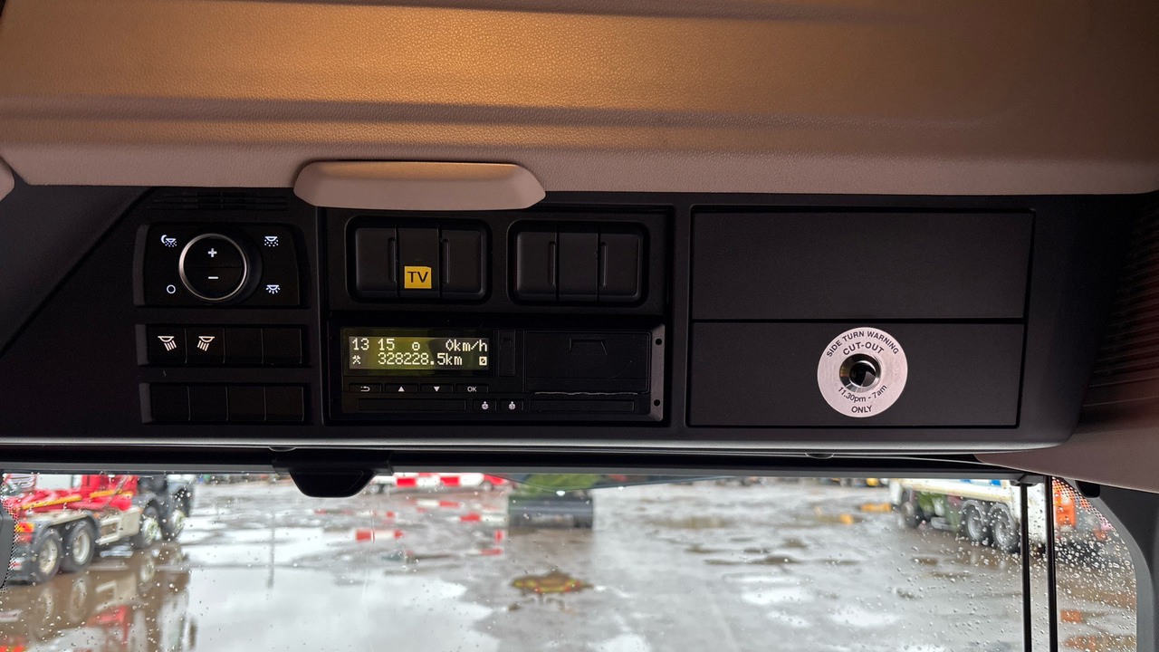 Tegljač DAF XF  530: slika 23