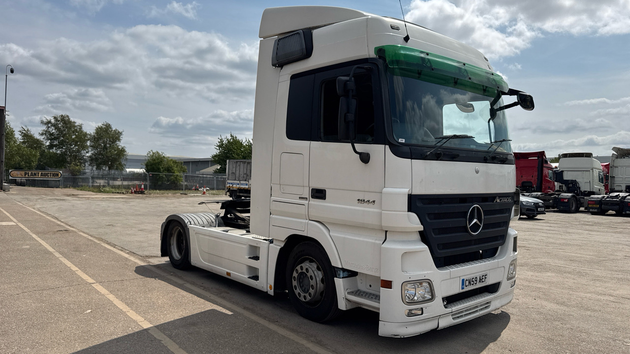 MERCEDES ACTROS 1844 - Tegljač: slika 1 MERCEDES ACTROS 1844 - Tegljač: slika 1