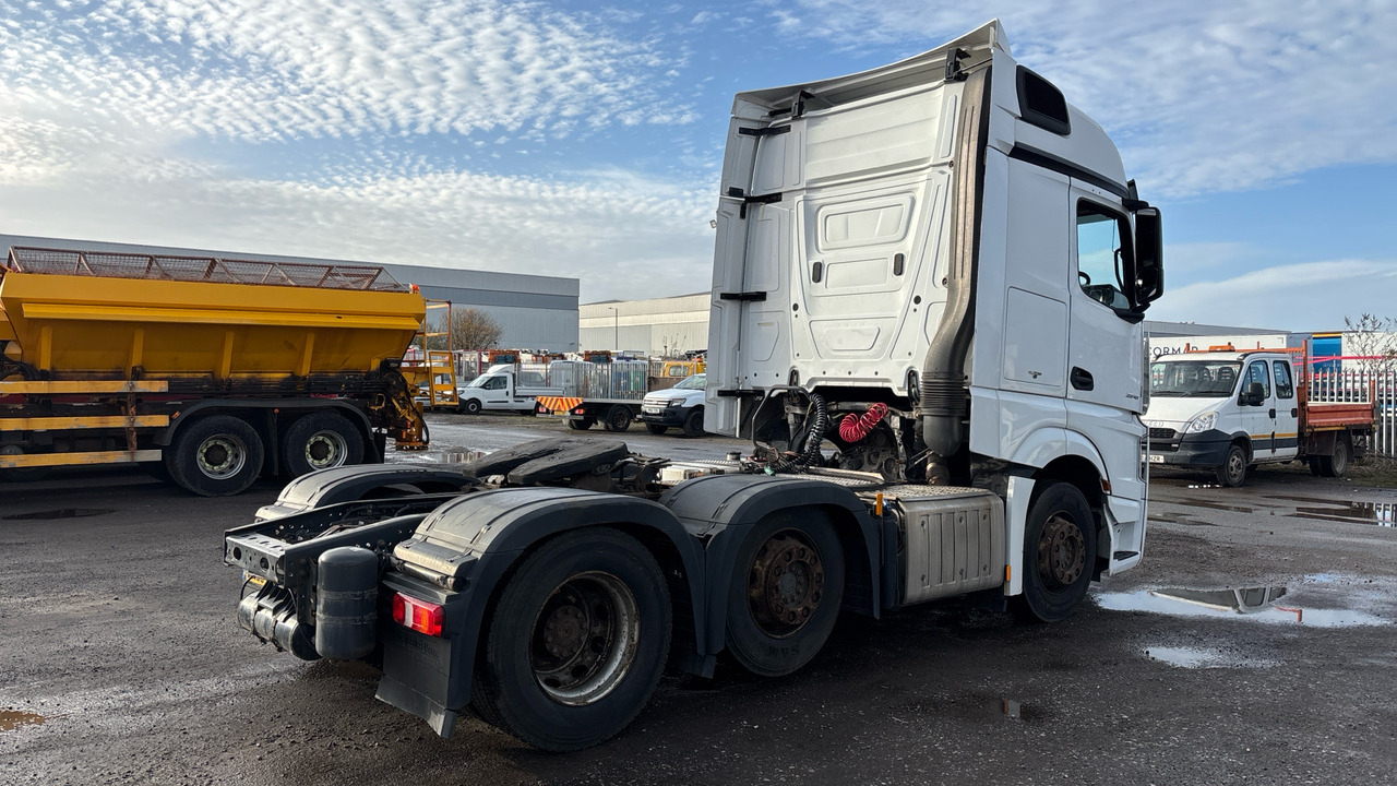 MERCEDES-BENZ ACTROS 2548 - Tegljač: slika 4 MERCEDES-BENZ ACTROS 2548 - Tegljač: slika 4