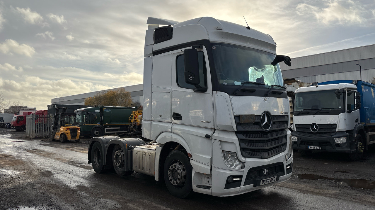 MERCEDES-BENZ ACTROS - Tegljač: slika 1 MERCEDES-BENZ ACTROS - Tegljač: slika 1