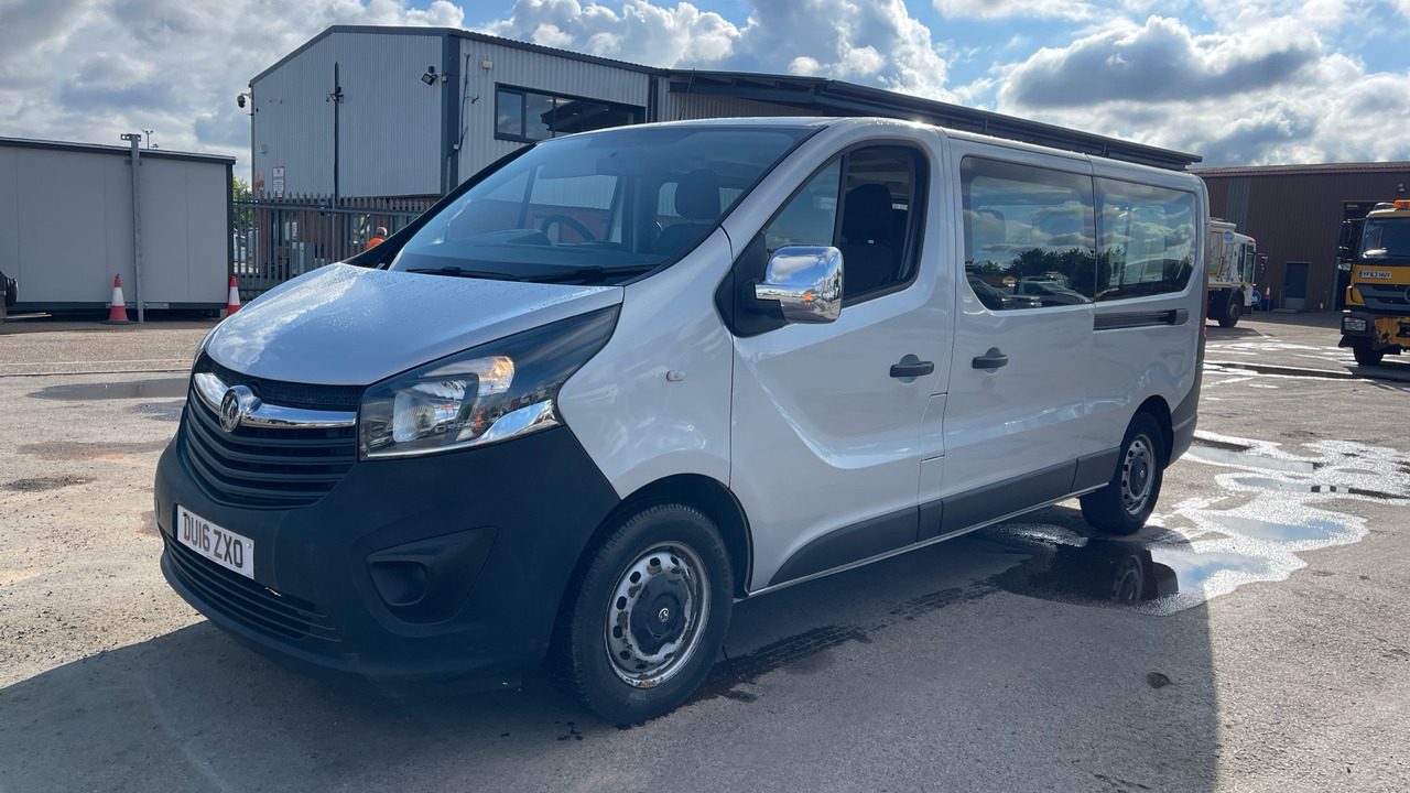 VAUXHALL VIVARO 2900 1.6 CDTI BITURBO 125PS - Minibus, Putnički kombi: slika 2 VAUXHALL VIVARO 2900 1.6 CDTI BITURBO 125PS - Minibus, Putnički kombi: slika 2