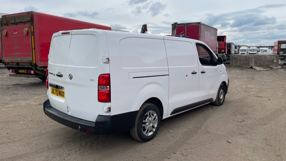 VAUXHALL VIVARO 3100 2.0d 120PS Dynamic H1 Van - Furgon: slika 4 VAUXHALL VIVARO 3100 2.0d 120PS Dynamic H1 Van - Furgon: slika 4
