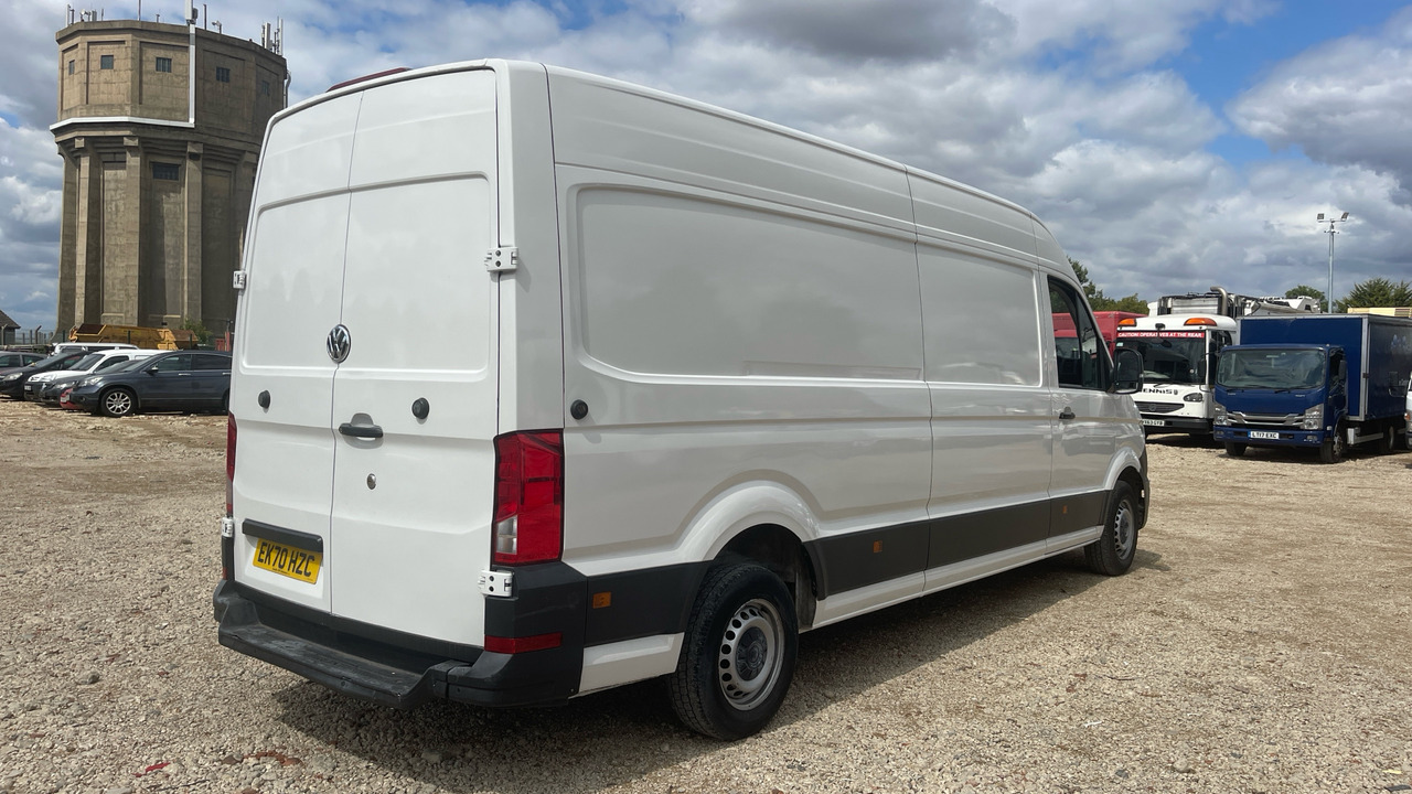VOLKSWAGEN CRAFTER CR35 2.0 TDI 140PS - Furgon: slika 4 VOLKSWAGEN CRAFTER CR35 2.0 TDI 140PS - Furgon: slika 4