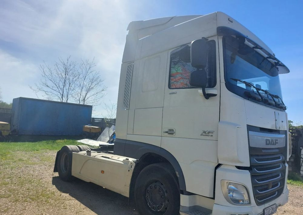 Tegljač DAF XF 460: slika 1