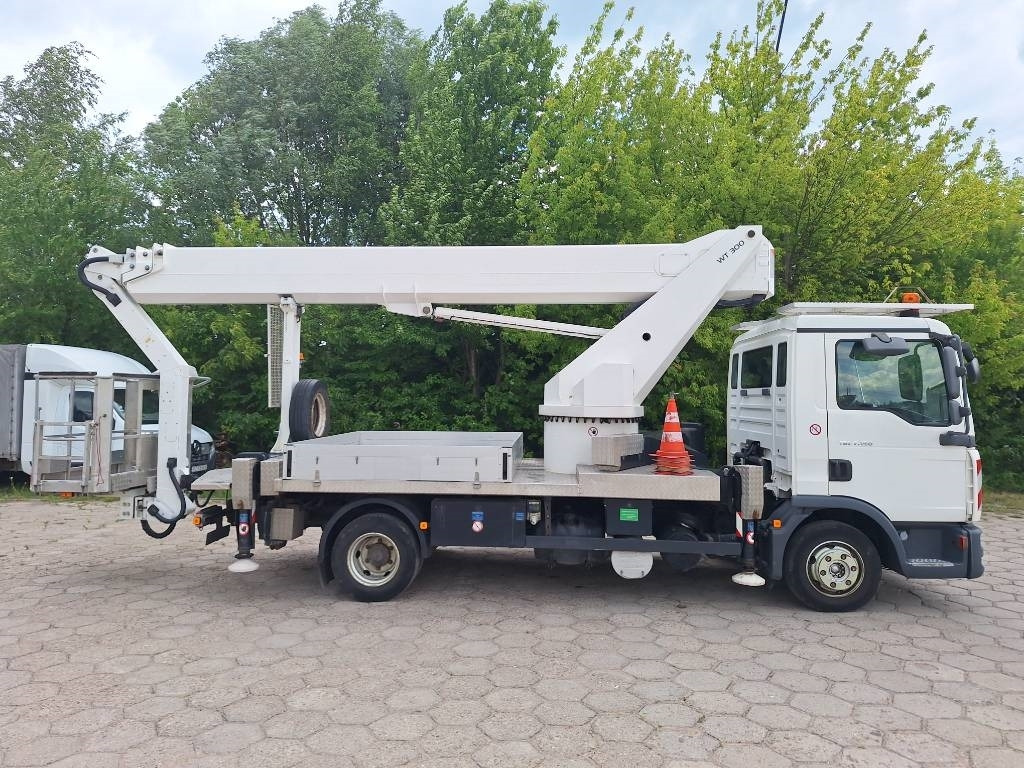 MAN podnośnik koszowy Wumag WT 300 - Teleskopska platforma: slika 4 MAN podnośnik koszowy Wumag WT 300 - Teleskopska platforma: slika 4