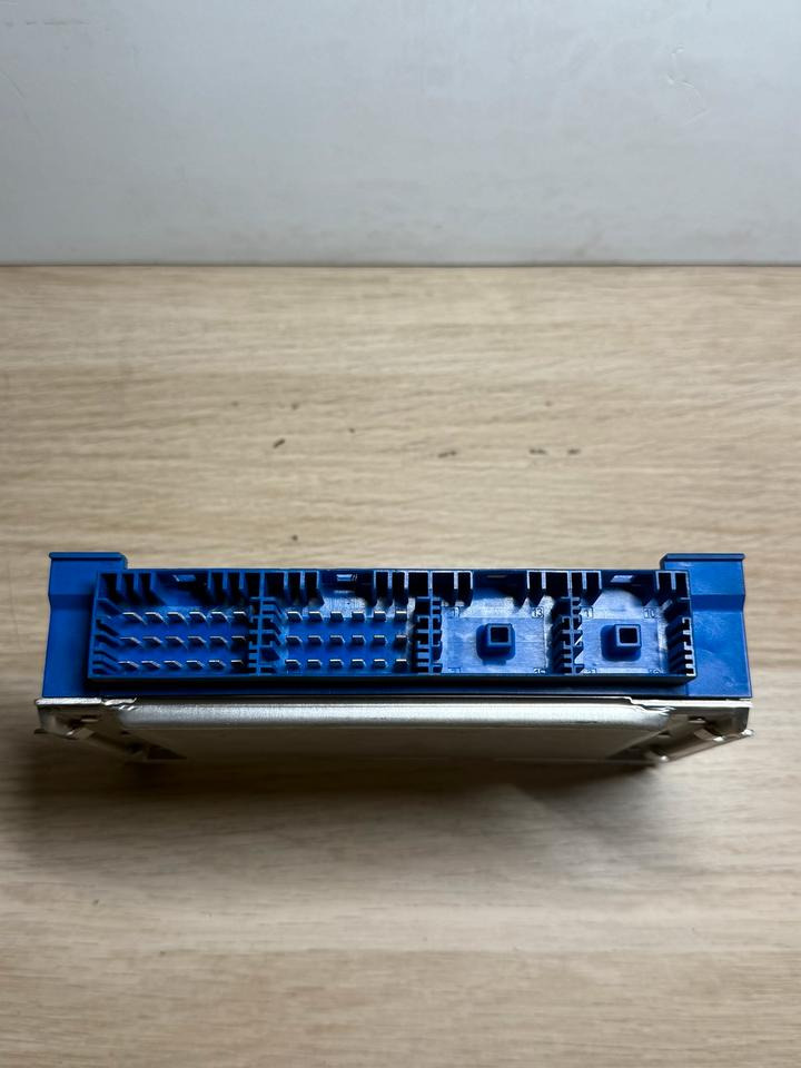 ATEGO KNORR-BREMSE ABS Steuergerät A0004467214 - Upravljačka jedinica za Kamion: slika 4 ATEGO KNORR-BREMSE ABS Steuergerät A0004467214 - Upravljačka jedinica za Kamion: slika 4