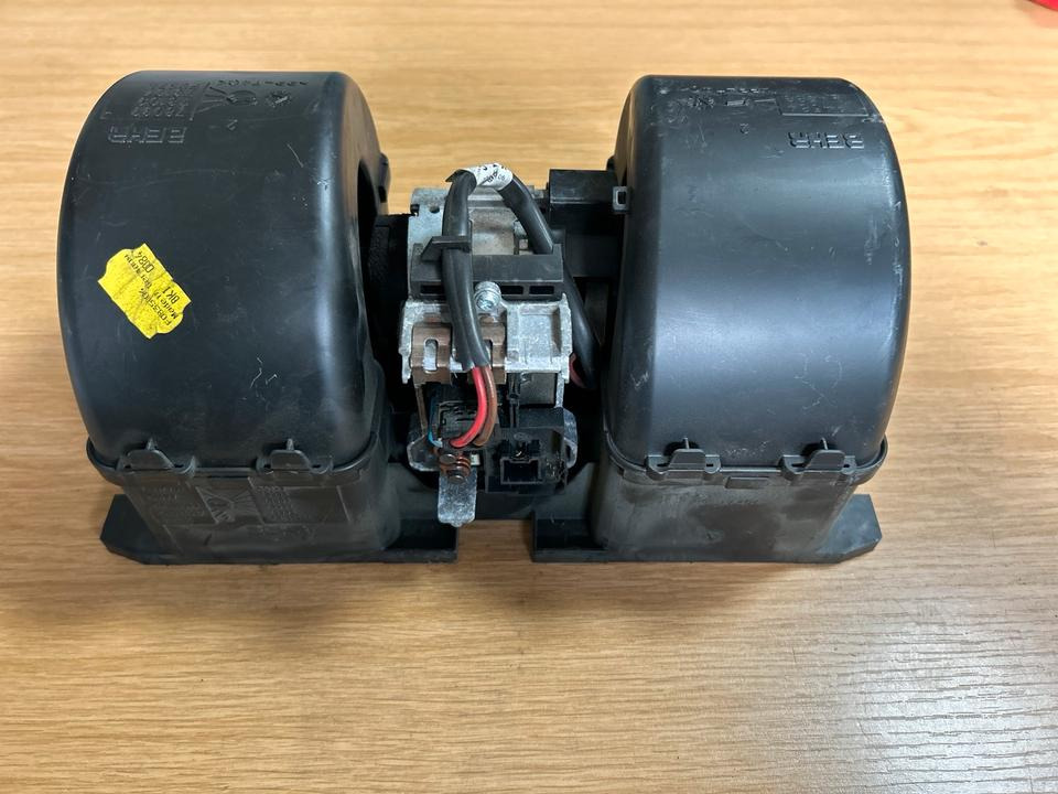 DAF CF Klimaanlage Motor A4584/A4588 - Sistem za hlađenje za Kamion: slika 5 DAF CF Klimaanlage Motor A4584/A4588 - Sistem za hlađenje za Kamion: slika 5