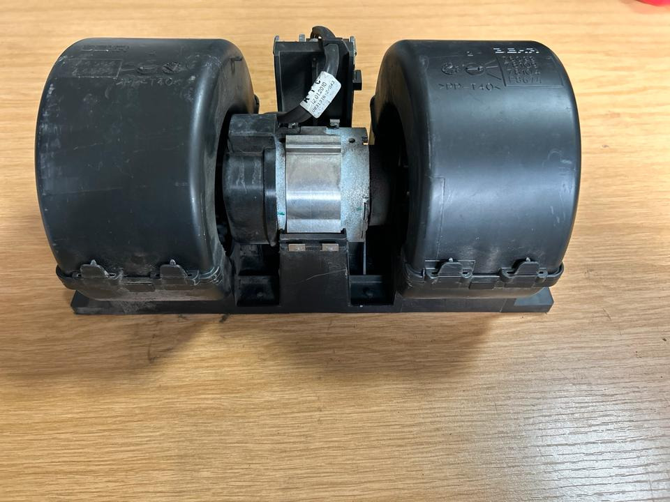 DAF CF Klimaanlage Motor A4584/A4588 - Sistem za hlađenje za Kamion: slika 4 DAF CF Klimaanlage Motor A4584/A4588 - Sistem za hlađenje za Kamion: slika 4