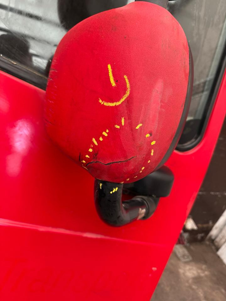 DAF XF 105,460 Beifahrertür Rot Spiegel Innenverkleidung LN 46 - Vrata i delovi za Kamion: slika 2 DAF XF 105,460 Beifahrertür Rot Spiegel Innenverkleidung LN 46 - Vrata i delovi za Kamion: slika 2