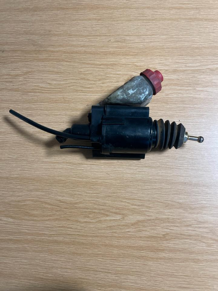 MAN Geberzylinder Kopplung WABCO  81.307006019 - Cilindar kvačila za Kamion: slika 2 MAN Geberzylinder Kopplung WABCO  81.307006019 - Cilindar kvačila za Kamion: slika 2