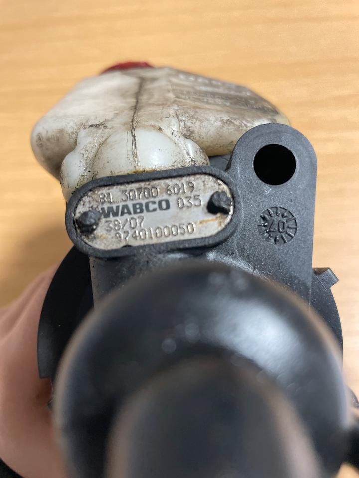 MAN Geberzylinder Kopplung WABCO  81.307006019 - Cilindar kvačila za Kamion: slika 4 MAN Geberzylinder Kopplung WABCO  81.307006019 - Cilindar kvačila za Kamion: slika 4