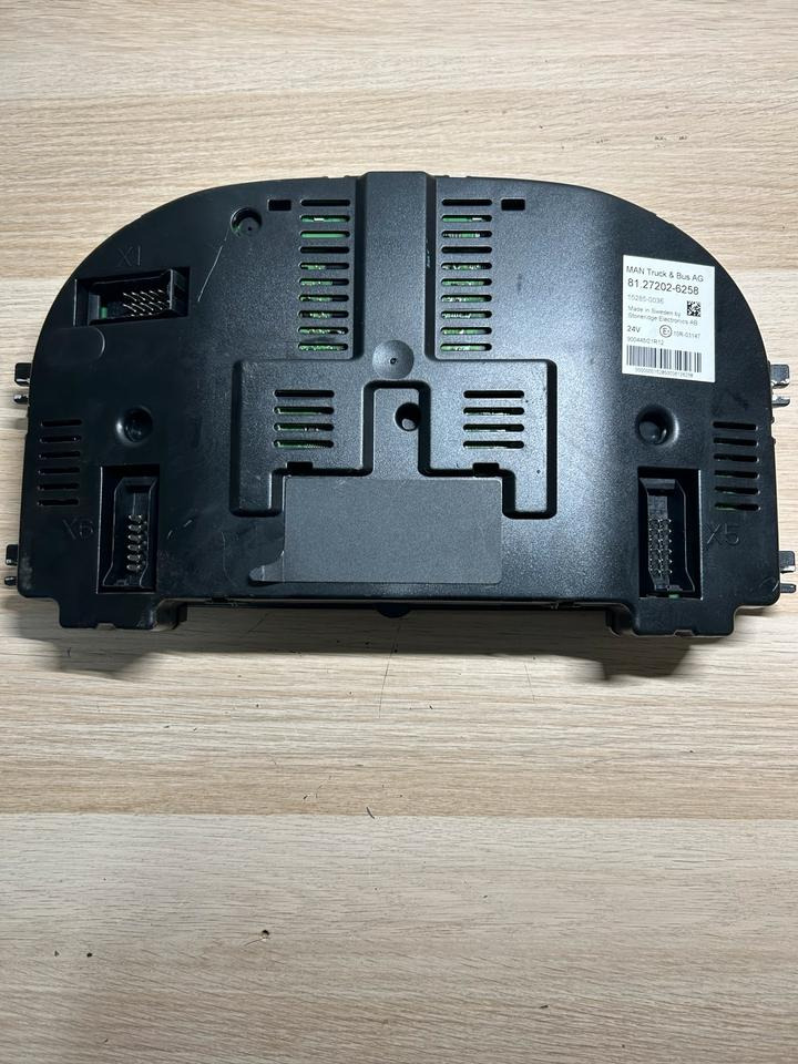 MAN Kombiinstrument Tacho 81.27202-6258 - Komandna tabla: slika 3 MAN Kombiinstrument Tacho 81.27202-6258 - Komandna tabla: slika 3