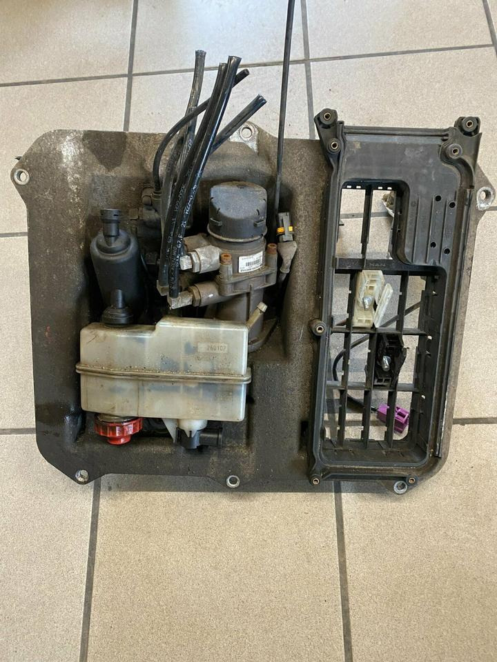 MAN TGA TGX Fußbremsventil Bremsventil 81.25970.6100 - Kočioni ventil za Kamion: slika 1 MAN TGA TGX Fußbremsventil Bremsventil 81.25970.6100 - Kočioni ventil za Kamion: slika 1