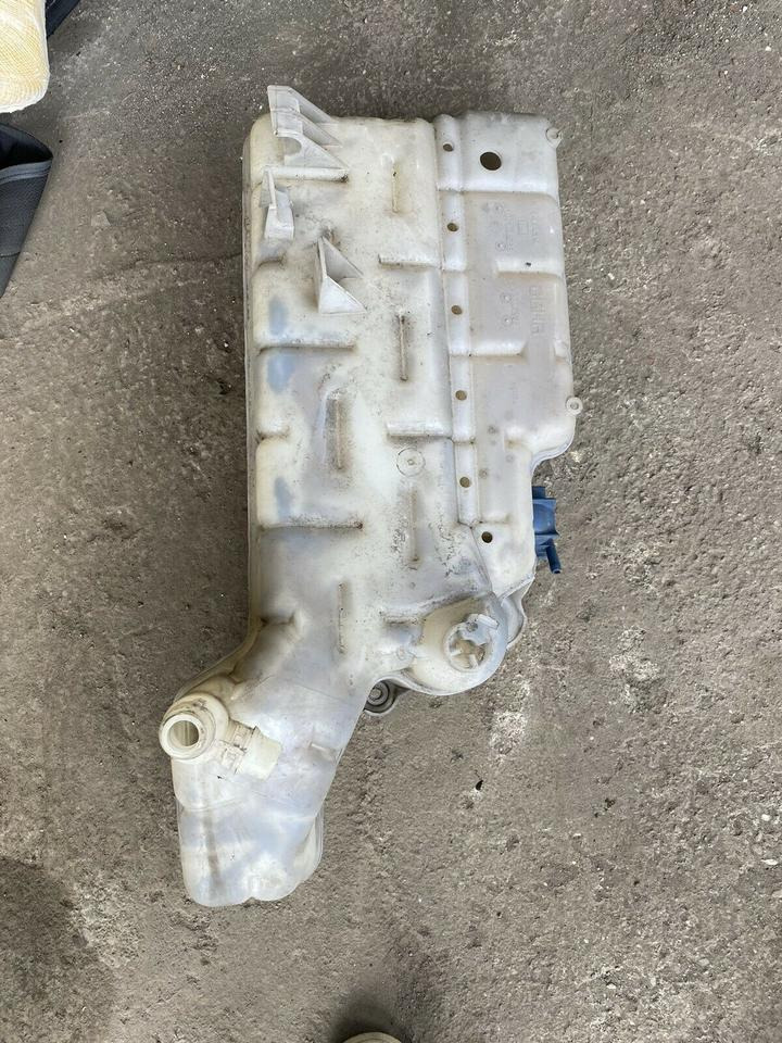 MAN TGL Ausgleichsbehälter Kühlmittel 81061026228 81061026233 - Ekspanziona posuda za Kamion: slika 2 MAN TGL Ausgleichsbehälter Kühlmittel 81061026228 81061026233 - Ekspanziona posuda za Kamion: slika 2