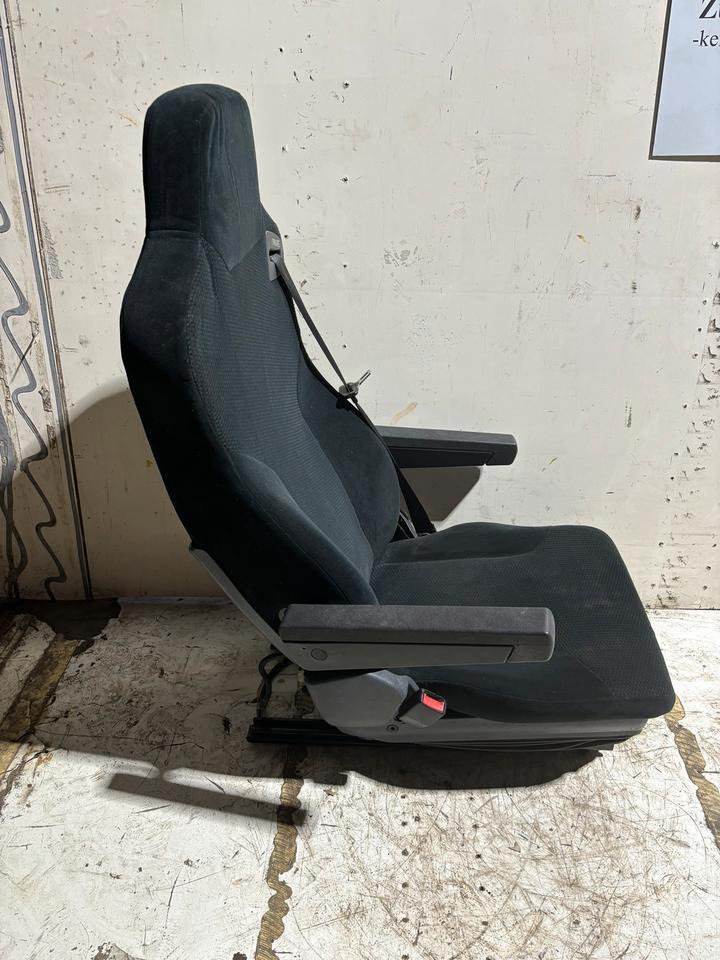 MAN TGX Fahrersitz - Sedište za Kamion: slika 2 MAN TGX Fahrersitz - Sedište za Kamion: slika 2