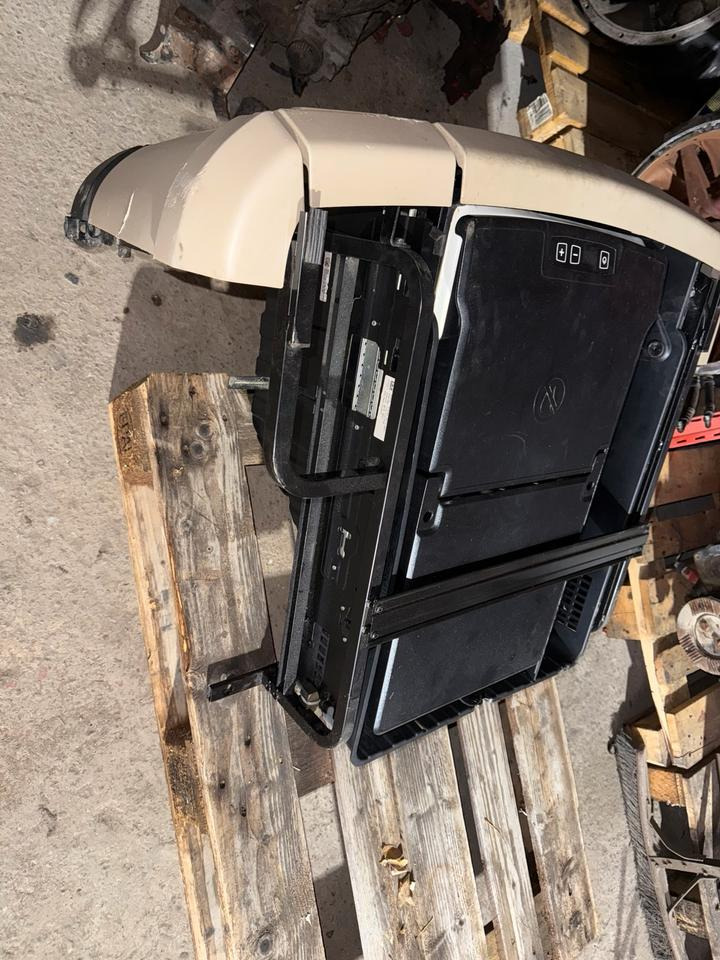 MAN TGX Kühlbox / Kühlschrank 81.63910-6163 - Kabina i enterijer za Kamion: slika 2 MAN TGX Kühlbox / Kühlschrank 81.63910-6163 - Kabina i enterijer za Kamion: slika 2