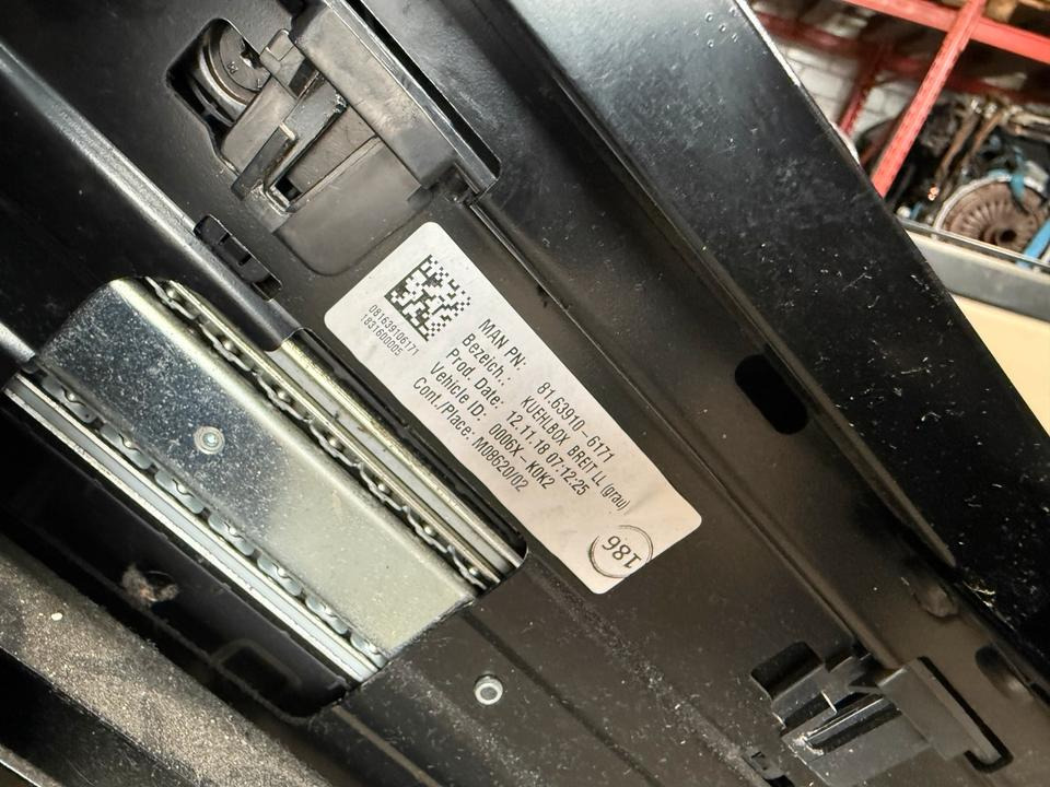 MAN TGX Kühlbox / Kühlschrank 81..63910-6171 - Kabina i enterijer za Kamion: slika 4 MAN TGX Kühlbox / Kühlschrank 81..63910-6171 - Kabina i enterijer za Kamion: slika 4