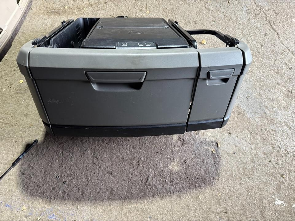 MAN TGX Kühlbox / Kühlschrank 81..63910-6171 - Kabina i enterijer za Kamion: slika 1 MAN TGX Kühlbox / Kühlschrank 81..63910-6171 - Kabina i enterijer za Kamion: slika 1