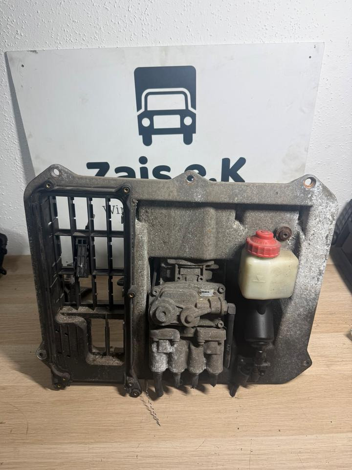 MAN WABCO Fußbremsventil 4800200090 - Delovi kočnica za Kamion: slika 1 MAN WABCO Fußbremsventil 4800200090 - Delovi kočnica za Kamion: slika 1