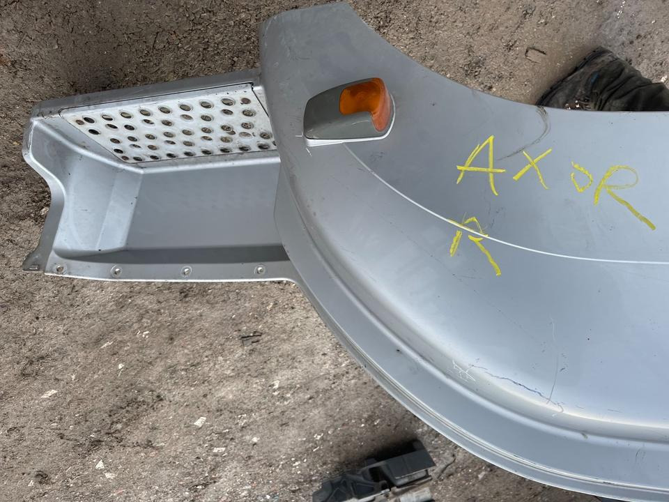 Mercedes AXOR Einstieg Rechts Kotflügel - Prag za Kamion: slika 3 Mercedes AXOR Einstieg Rechts Kotflügel - Prag za Kamion: slika 3