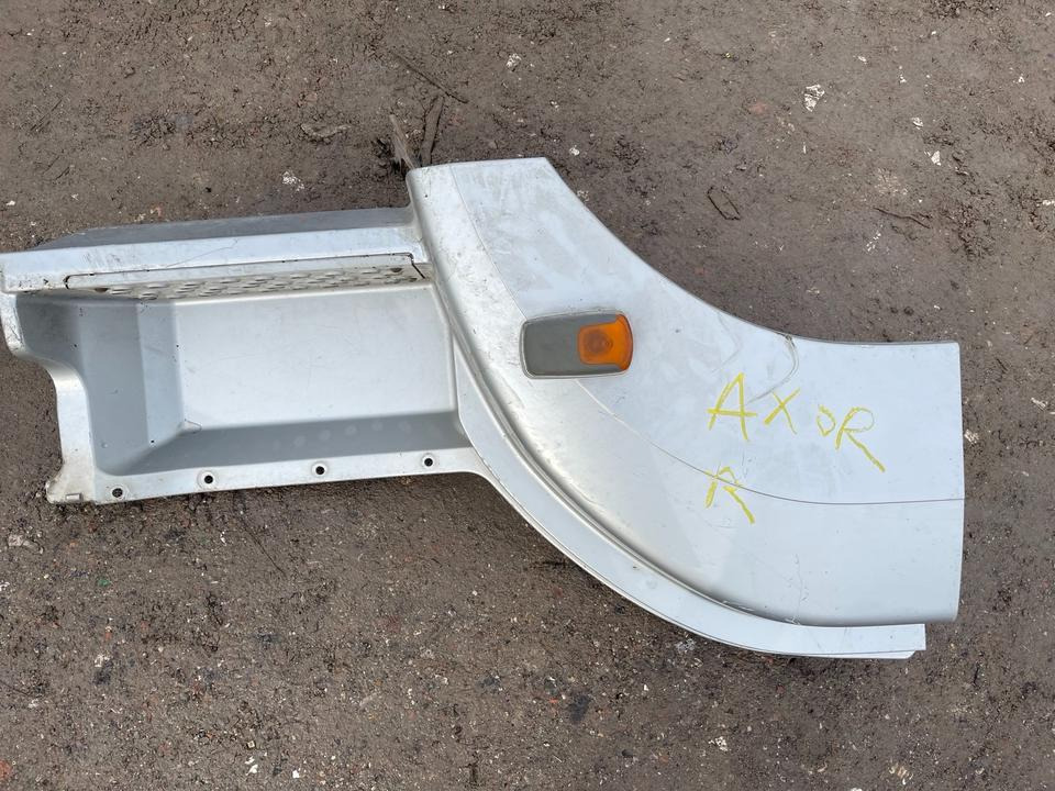 Mercedes AXOR Einstieg Rechts Kotflügel - Prag za Kamion: slika 1 Mercedes AXOR Einstieg Rechts Kotflügel - Prag za Kamion: slika 1