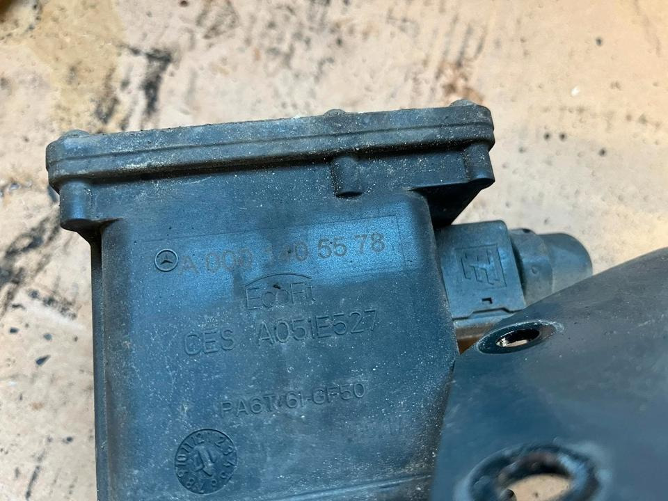 Mercedes Actros MP4 AdBlue Pumpe A0001405578 - Pumpa za gorivo za Kamion: slika 2 Mercedes Actros MP4 AdBlue Pumpe A0001405578 - Pumpa za gorivo za Kamion: slika 2