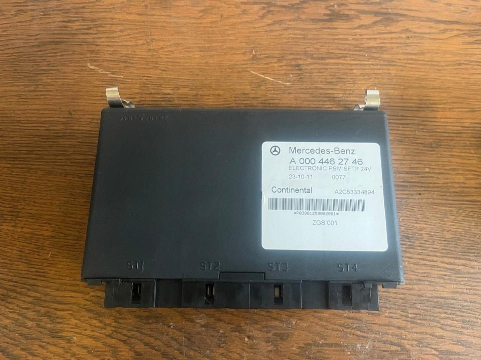 Mercedes Actros MP4 Elektronik PSM Steuergerät A0004462746 - Upravljačka jedinica za Kamion: slika 2 Mercedes Actros MP4 Elektronik PSM Steuergerät A0004462746 - Upravljačka jedinica za Kamion: slika 2