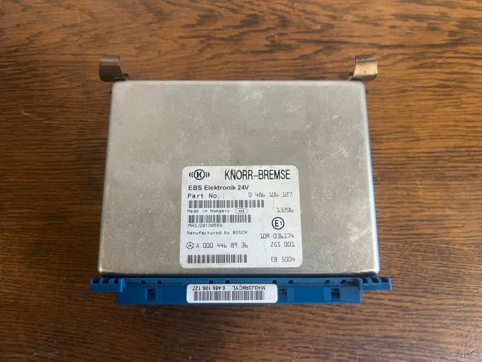 Mercedes Actros MP4 KNORR-BREMSE EBS Steuergerät A0004468936 - Upravljačka jedinica za Kamion: slika 2 Mercedes Actros MP4 KNORR-BREMSE EBS Steuergerät A0004468936 - Upravljačka jedinica za Kamion: slika 2