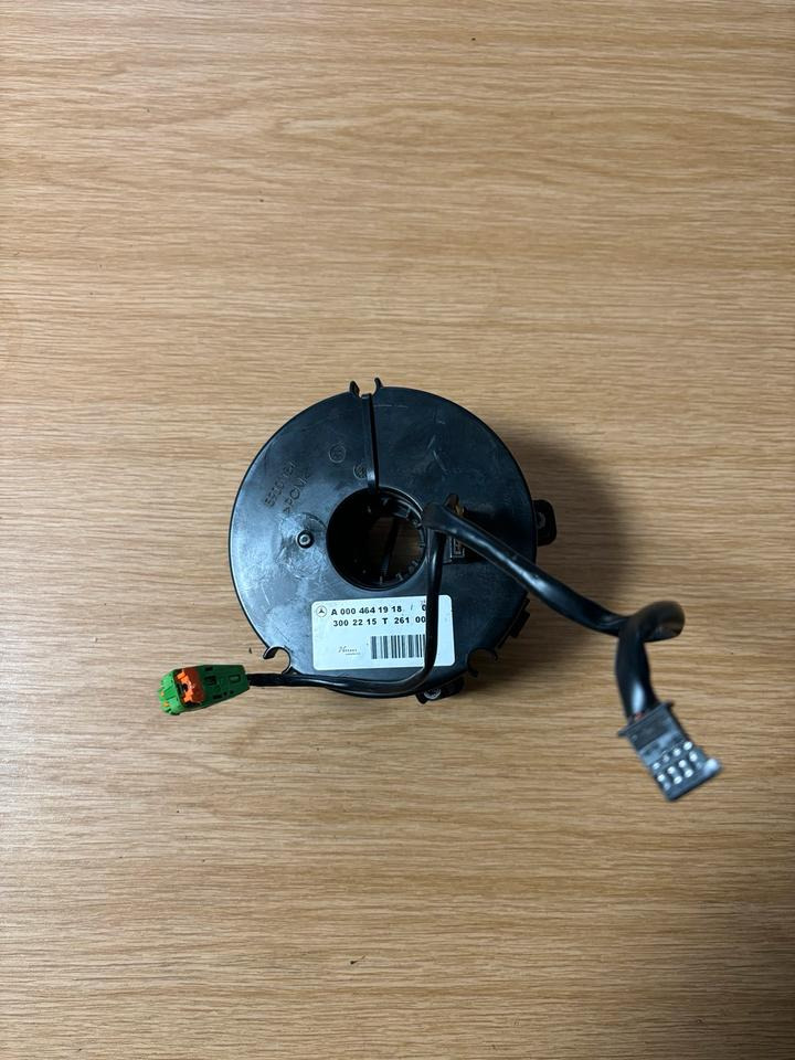 Mercedes Actros MP4 Lenkrad Federspule A0004641918 - Volan za Kamion: slika 1 Mercedes Actros MP4 Lenkrad Federspule A0004641918 - Volan za Kamion: slika 1