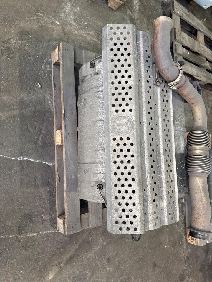Mercedes Atego 4 EU6 Auspuff Katalysator A0064904012 - Katalizator za Kamion: slika 2 Mercedes Atego 4 EU6 Auspuff Katalysator A0064904012 - Katalizator za Kamion: slika 2