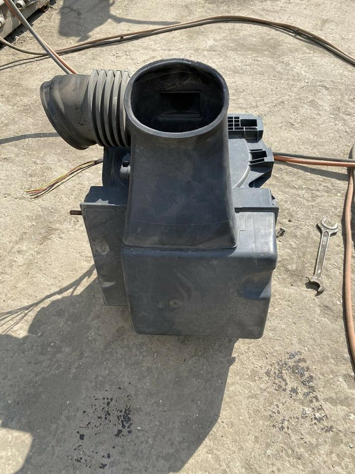 Mercedes Atego Luftfilterkasten Luftfilter Gehäuse A 973 528 06 0 - Filter za vazduh za Kamion: slika 3 Mercedes Atego Luftfilterkasten Luftfilter Gehäuse A 973 528 06 0 - Filter za vazduh za Kamion: slika 3