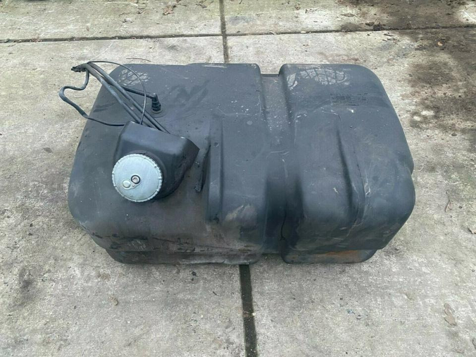 Mercedes Atego Tank Tankbehälter A 970470201, A 970471xx01 - Rezervoar za gorivo za Kamion: slika 3 Mercedes Atego Tank Tankbehälter A 970470201, A 970471xx01 - Rezervoar za gorivo za Kamion: slika 3