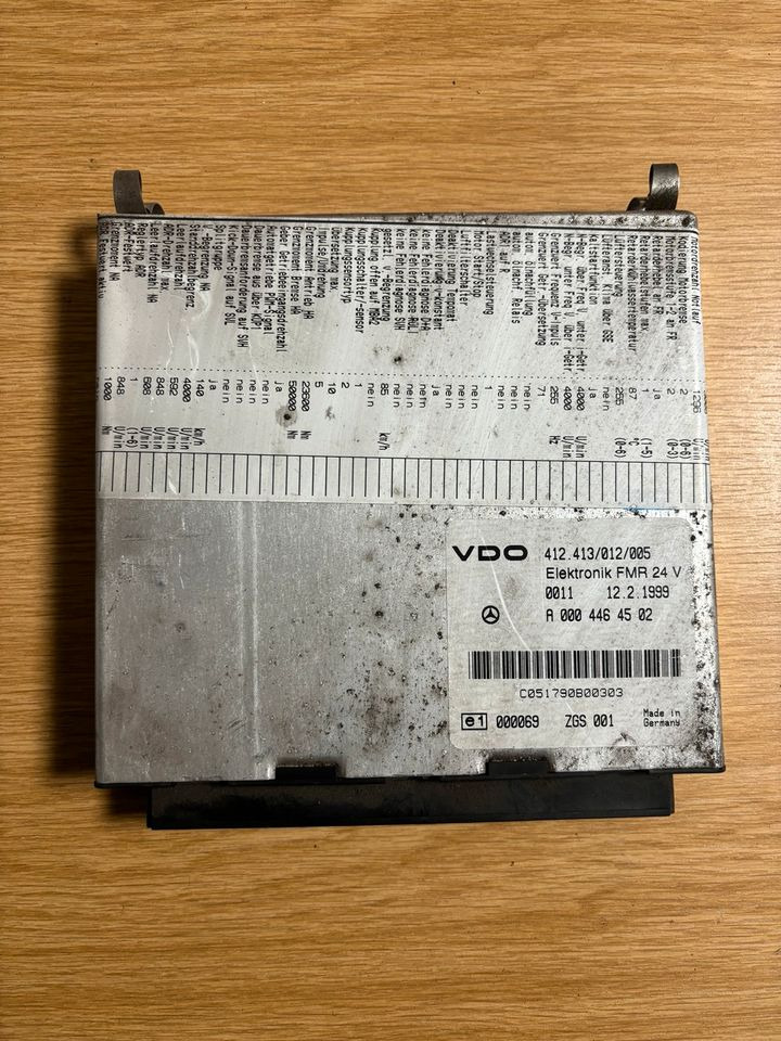 Mercedes Atego VDO Elektronik FMR Steuergerät A0004464502 - Upravljačka jedinica za Kamion: slika 1 Mercedes Atego VDO Elektronik FMR Steuergerät A0004464502 - Upravljačka jedinica za Kamion: slika 1