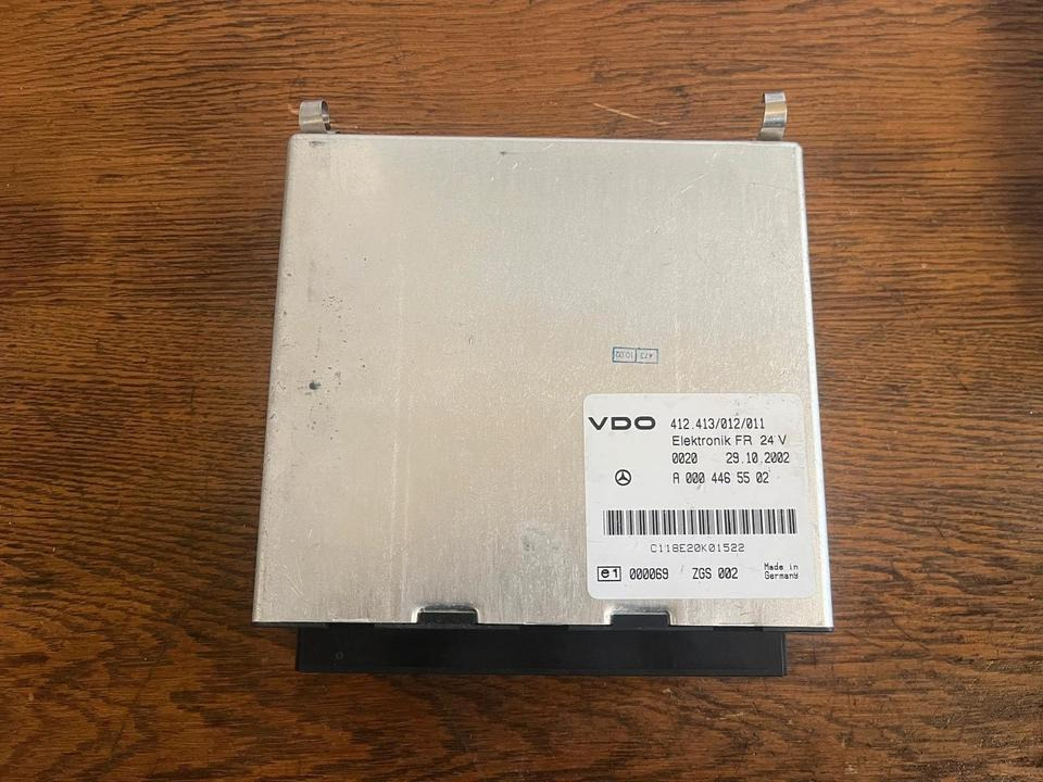 Mercedes Atego VDO Elektronik FR Steuergerät A0004465502 - Upravljačka jedinica za Kamion: slika 2 Mercedes Atego VDO Elektronik FR Steuergerät A0004465502 - Upravljačka jedinica za Kamion: slika 2