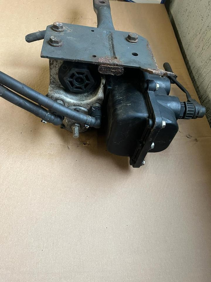 Mercedes-Benz Actros Atego EU4 EU5 AdBlue Pumpe A0001400978 - Pumpa za gorivo za Kamion: slika 4 Mercedes-Benz Actros Atego EU4 EU5 AdBlue Pumpe A0001400978 - Pumpa za gorivo za Kamion: slika 4