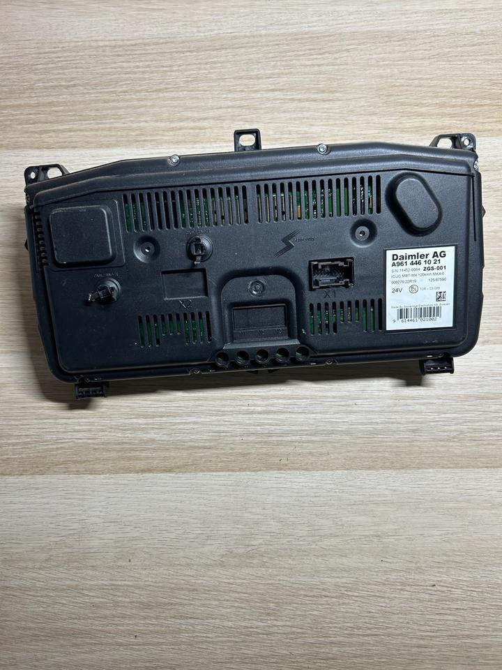 Mercedes Benz Actros MP4 Kombiinstrument/ Tacho A9614461021 - Komandna tabla za Kamion: slika 4 Mercedes Benz Actros MP4 Kombiinstrument/ Tacho A9614461021 - Komandna tabla za Kamion: slika 4
