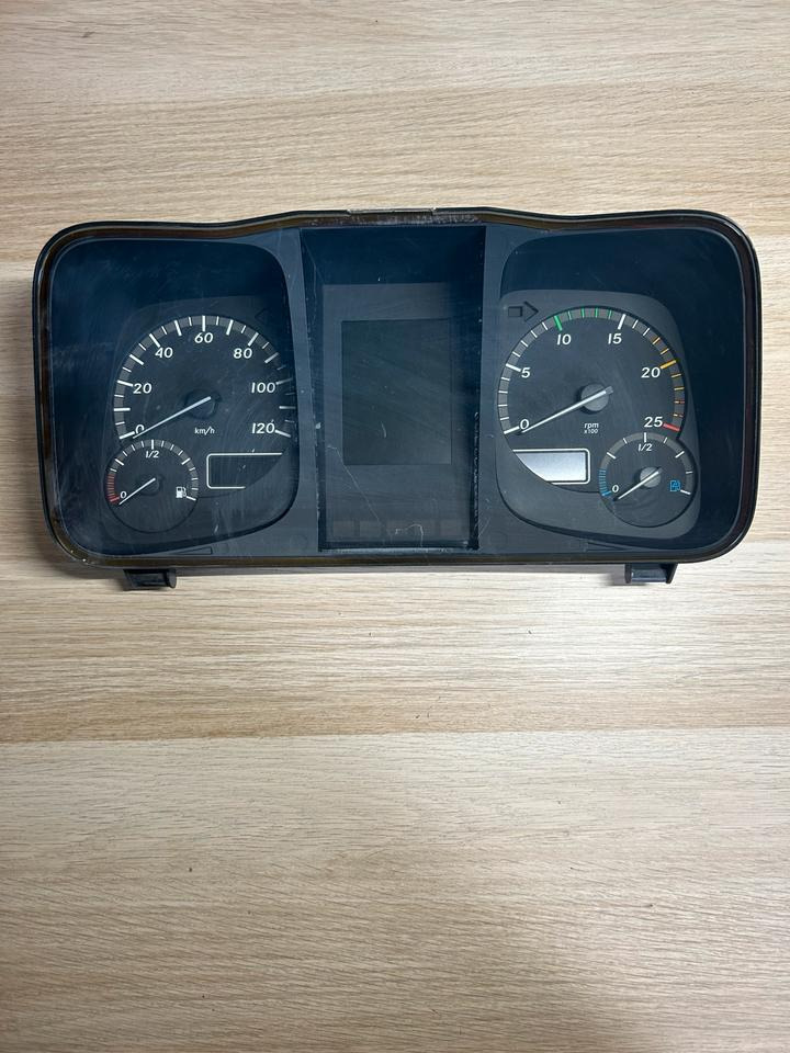 Mercedes Benz Actros MP4 Kombiinstrument/ Tacho A9614461221 - Komandna tabla za Kamion: slika 2 Mercedes Benz Actros MP4 Kombiinstrument/ Tacho A9614461221 - Komandna tabla za Kamion: slika 2