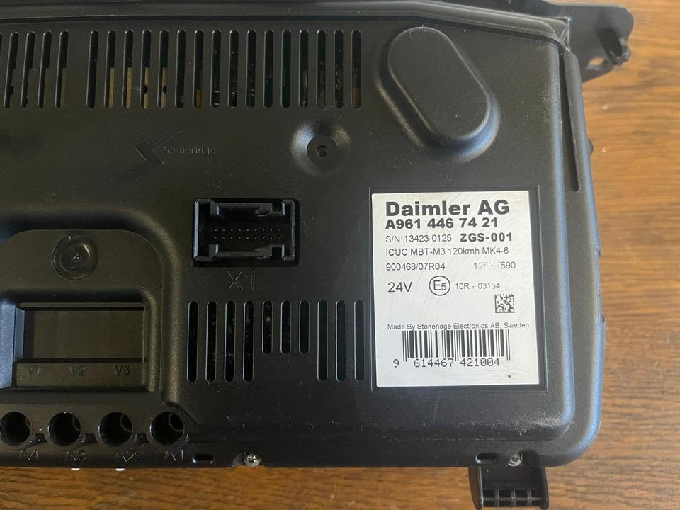 Mercedes Benz Actros MP4 Kombiinstrument / Tacho A9614467421 - Komandna tabla za Kamion: slika 4 Mercedes Benz Actros MP4 Kombiinstrument / Tacho A9614467421 - Komandna tabla za Kamion: slika 4