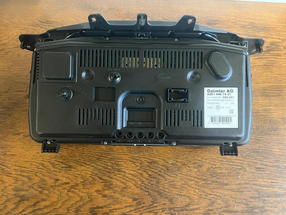 Mercedes Benz Actros MP4 Kombiinstrument / Tacho A9614467421 - Komandna tabla za Kamion: slika 3 Mercedes Benz Actros MP4 Kombiinstrument / Tacho A9614467421 - Komandna tabla za Kamion: slika 3