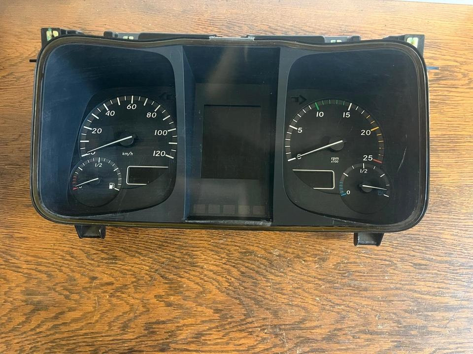 Mercedes Benz Actros MP4 Kombiinstrument / Tacho A9614467421 - Komandna tabla za Kamion: slika 2 Mercedes Benz Actros MP4 Kombiinstrument / Tacho A9614467421 - Komandna tabla za Kamion: slika 2