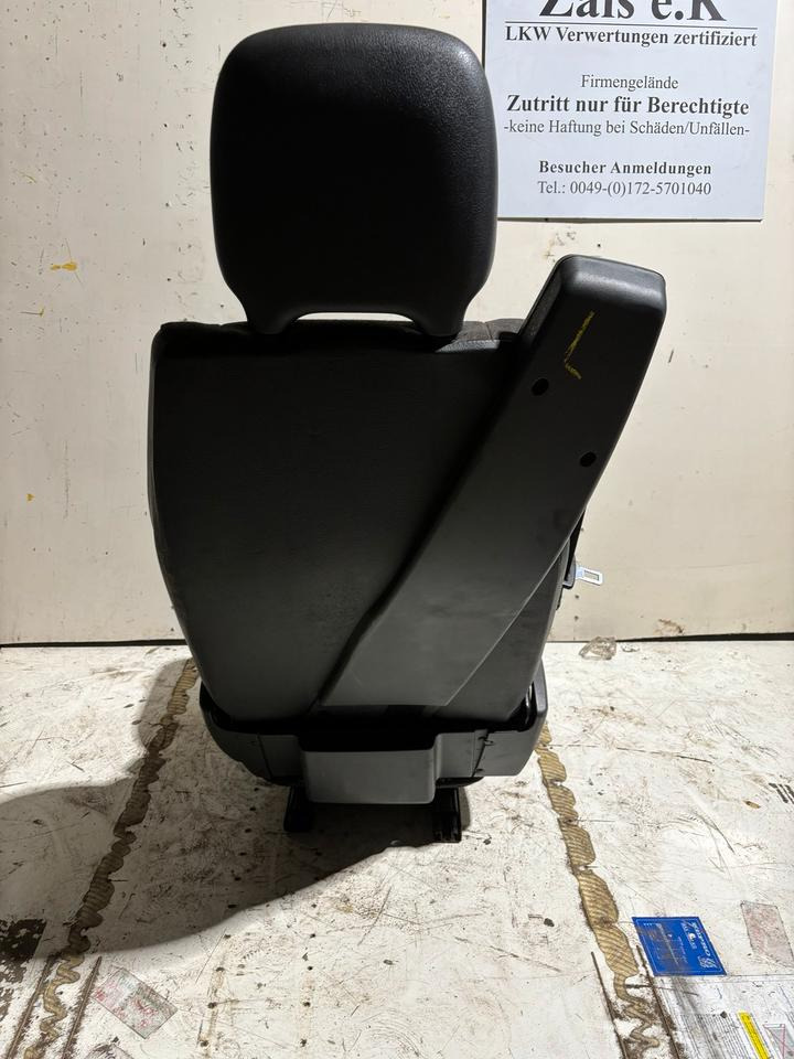 Mercedes-Benz Atego 2 Beifahrersitz mit Luft - Sedište za Kamion: slika 4 Mercedes-Benz Atego 2 Beifahrersitz mit Luft - Sedište za Kamion: slika 4